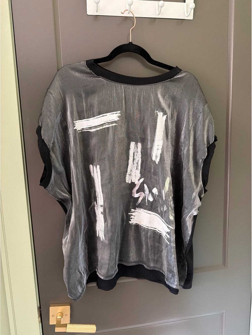 Ladies Italian Modern Metallic Loose Fitting Top, L/XL